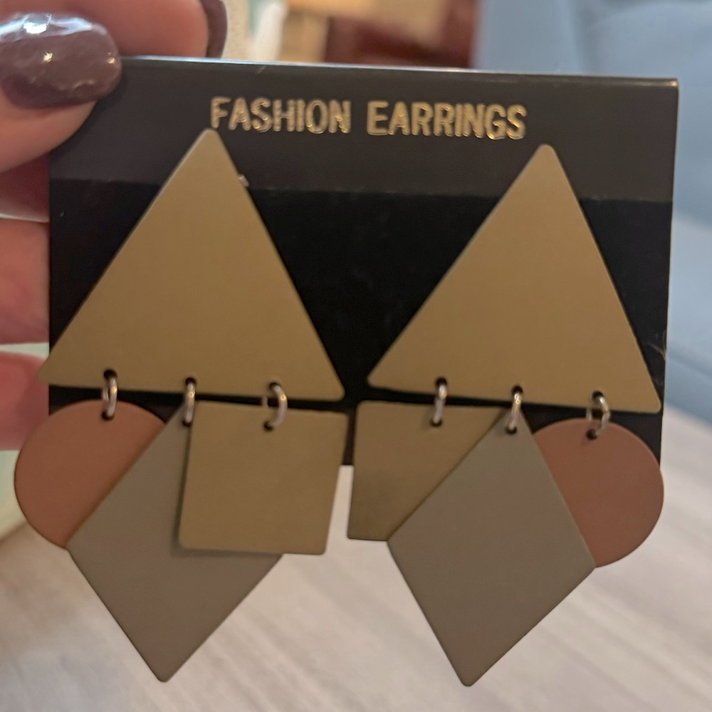 New with tags geometric dangling earrings  fashion jewlery offers accepted